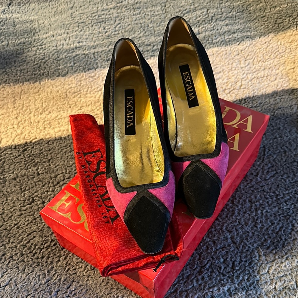 Vintage Escada Black and Pink Heels with Chic Design